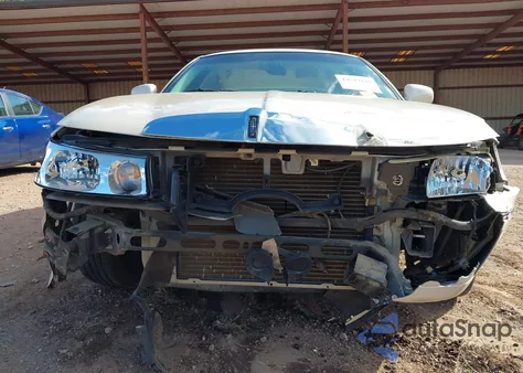 2000 Lincoln Town Car Cartier from USA, damaged, VIN 1LNHM83W1YY903885